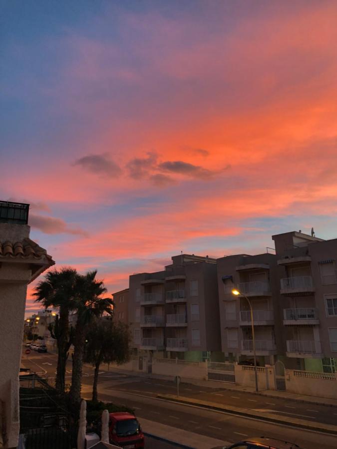 Lovely Sunset ซานตาโปลา ภายนอก รูปภาพ